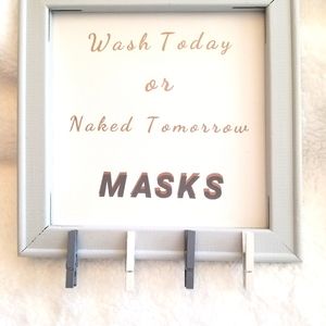 Canvas with laundry clips